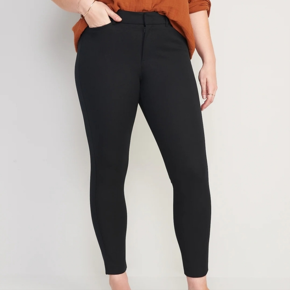 Old Navy Pixie High Rise Pants - Picture 4 of 5